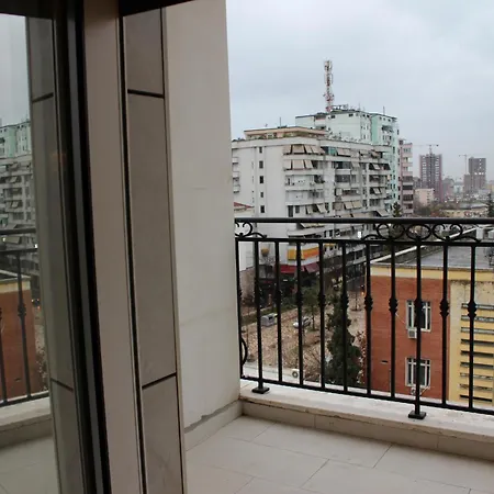 Simplicity Center 티라나