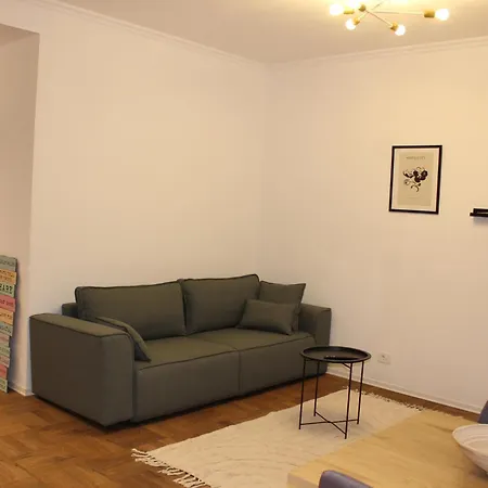 Simplicity Center 티라나