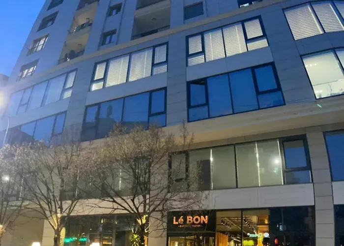 아파트 Simplicity Center